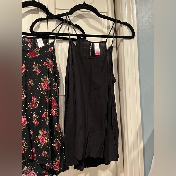 Bundle of no boundaries tops EUC - Picture 5 of 5